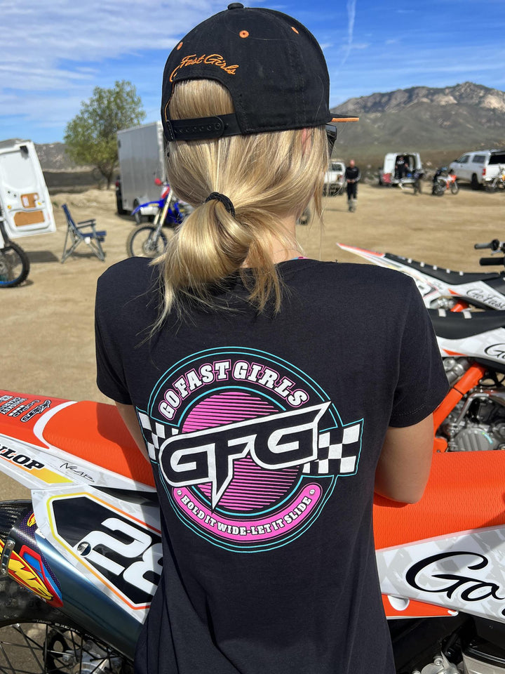 Women's Cut Hold It Wide 2.0 T-Shirt