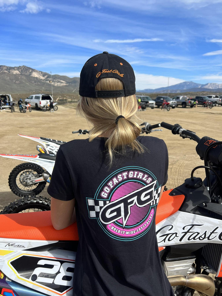 Women's Cut Hold It Wide 2.0 T-Shirt