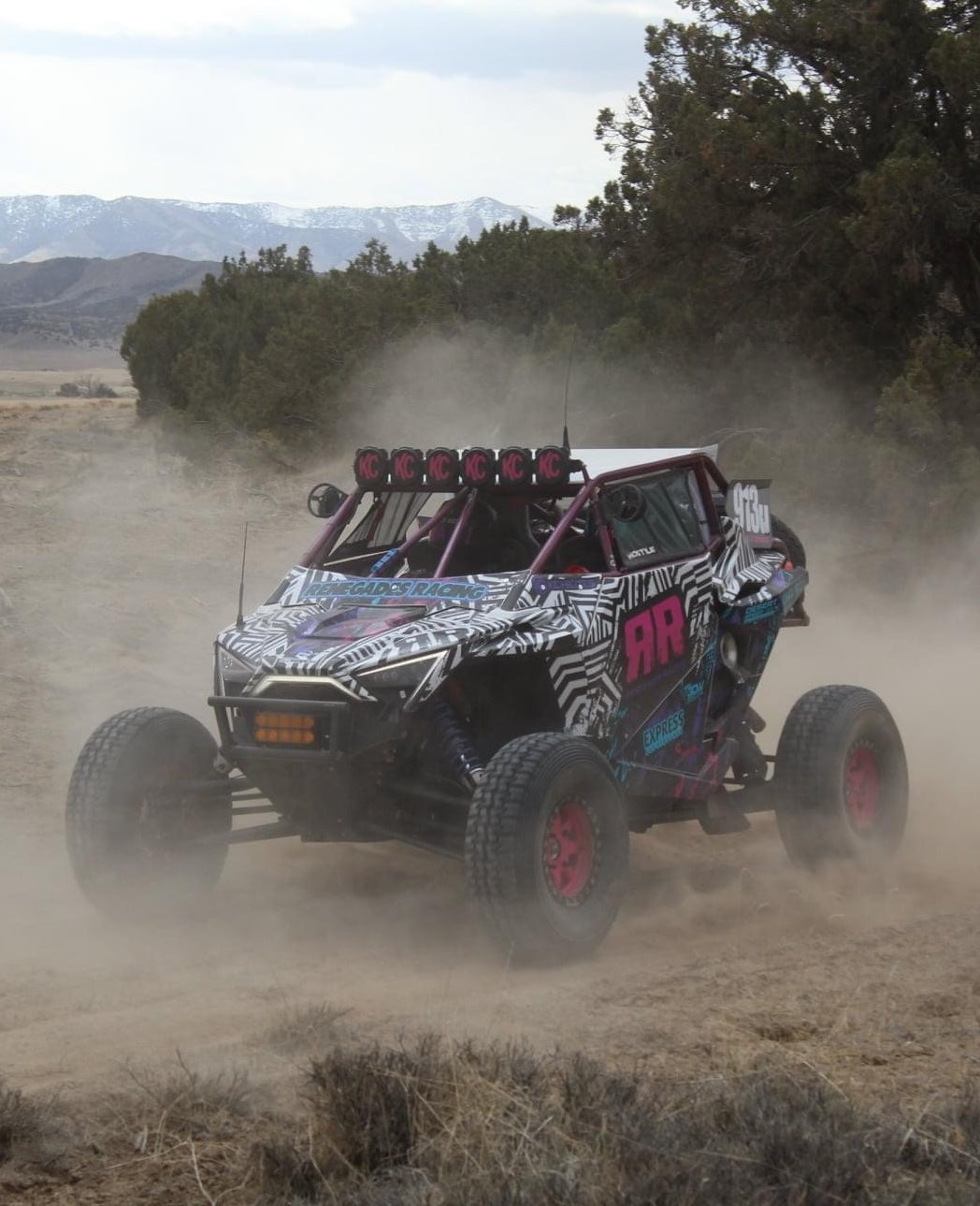 Ashley Clough – Go Fast Girls